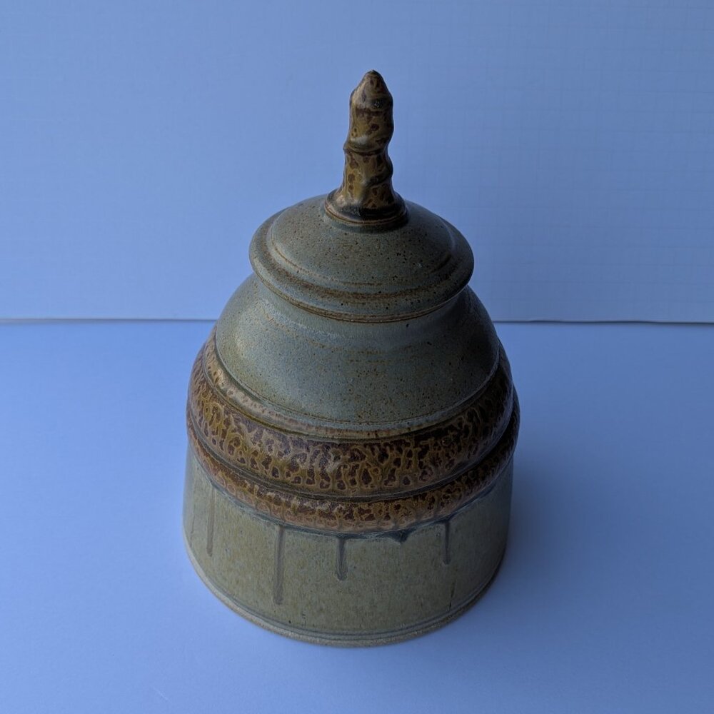 Rare Dotson Honey Bee Hive Jar with Lid